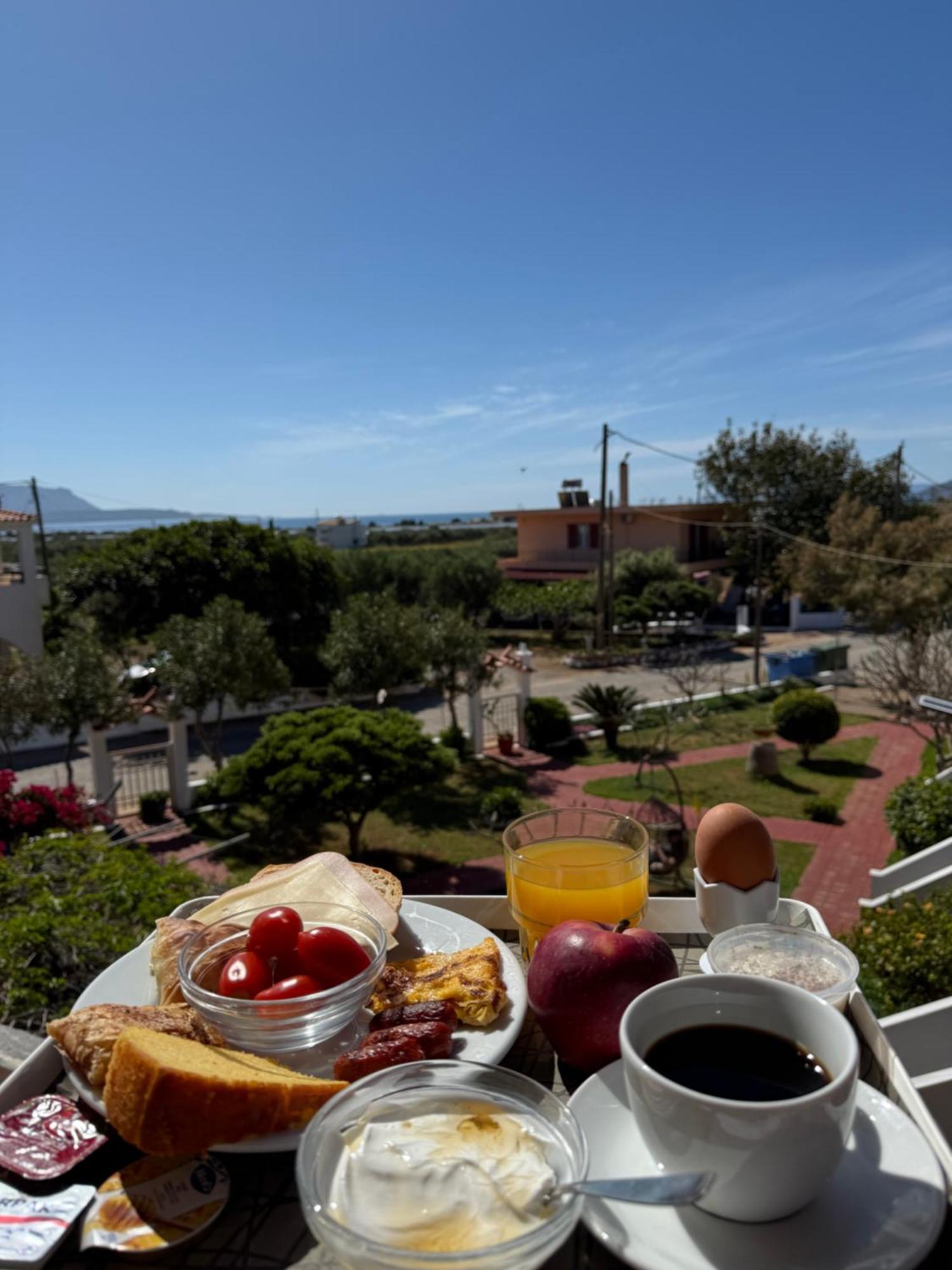 Vias Hotel Neápolis Екстериор снимка