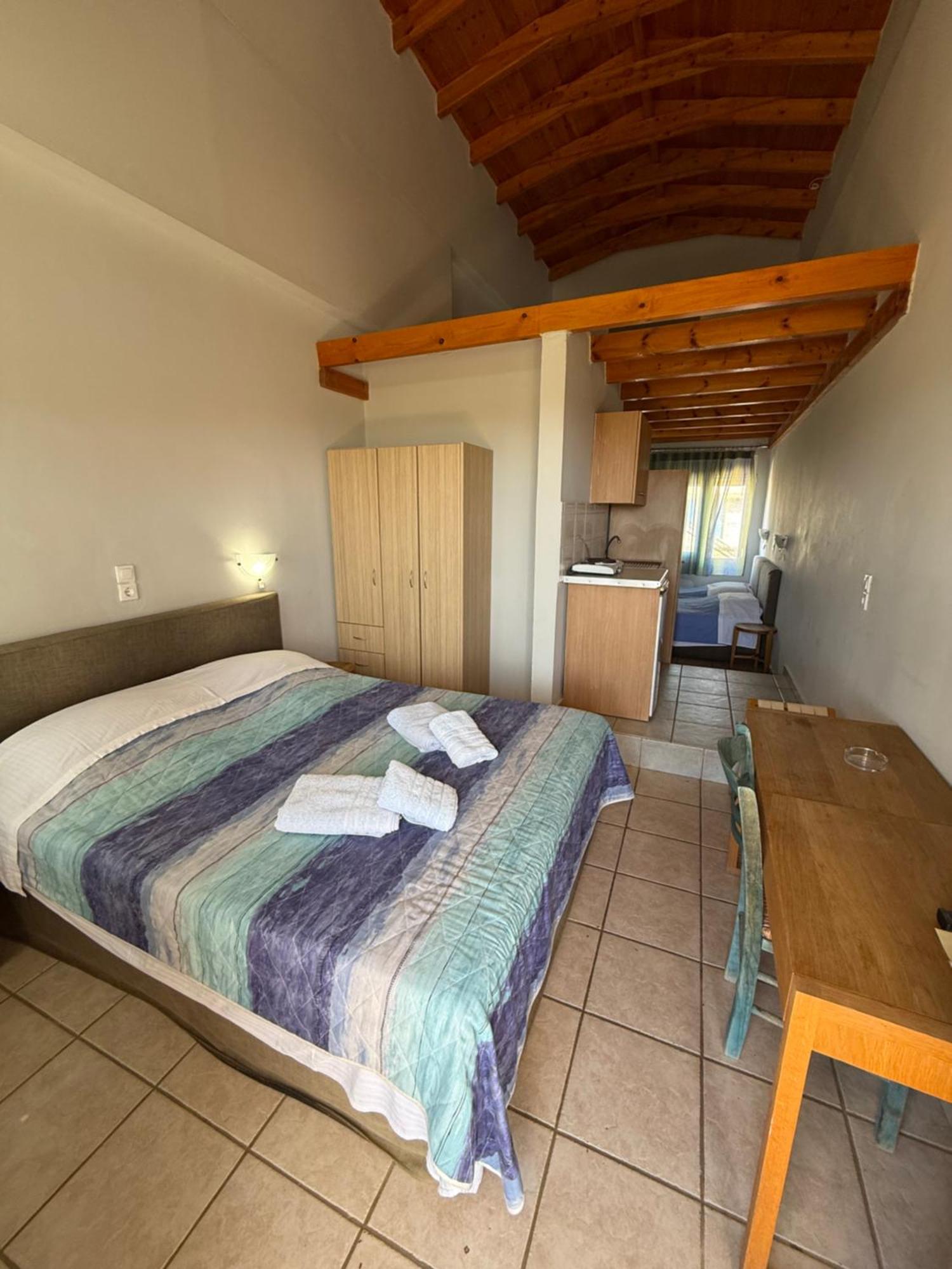 Vias Hotel Neápolis Екстериор снимка